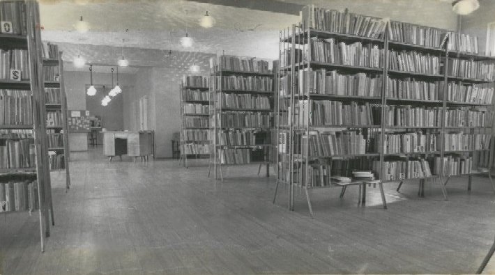 1986- nowa aranżacja wnętrza biblioteki